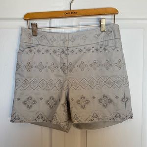 WHITE HOUSE BLACK MARKET 5” EMBROIDERED SHORTS
